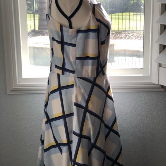 Super cute patterned lightweight dress. - Picture 7 of 8